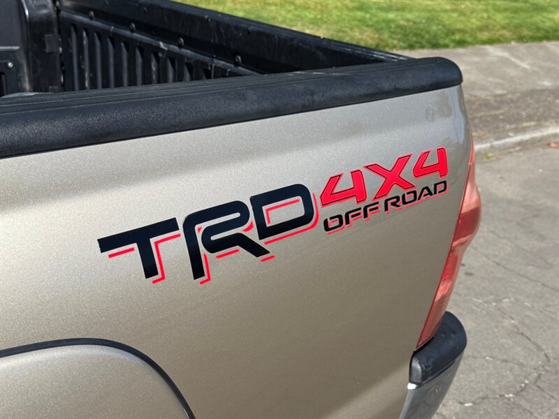 2006 Toyota Tacoma V6 V6 4dr Double Cab - Photo 9 - Portland, OR 97202