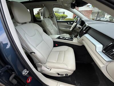 2018 Volvo XC60 T5 Momentum   - Photo 12 - Portland, OR 97202