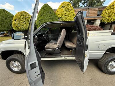 2001 Dodge Ram 2500 SLT 4dr Quad Cab SLT   - Photo 9 - Portland, OR 97202