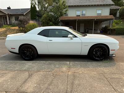 2022 Dodge Challenger R/T - Photo 6 - Portland, OR 97202