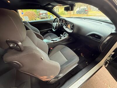 2022 Dodge Challenger R/T - Photo 11 - Portland, OR 97202