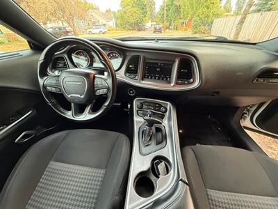 2022 Dodge Challenger R/T - Photo 15 - Portland, OR 97202