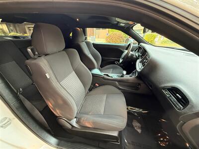 2022 Dodge Challenger R/T - Photo 12 - Portland, OR 97202