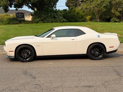 2022 Dodge Challenger R/T - Photo 2 - Portland, OR 97202