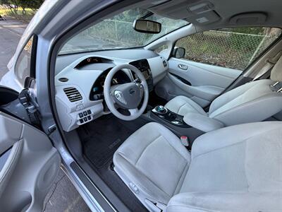 2011 Nissan LEAF SL - Photo 8 - Portland, OR 97202