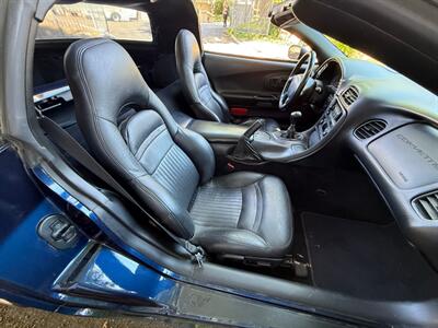 2000 Chevrolet Corvette   - Photo 14 - Portland, OR 97202