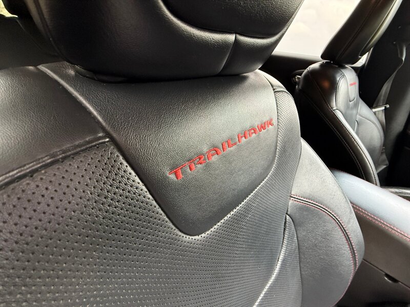 2015 Jeep Cherokee Trailhawk - Photo 14 - Portland, OR 97202