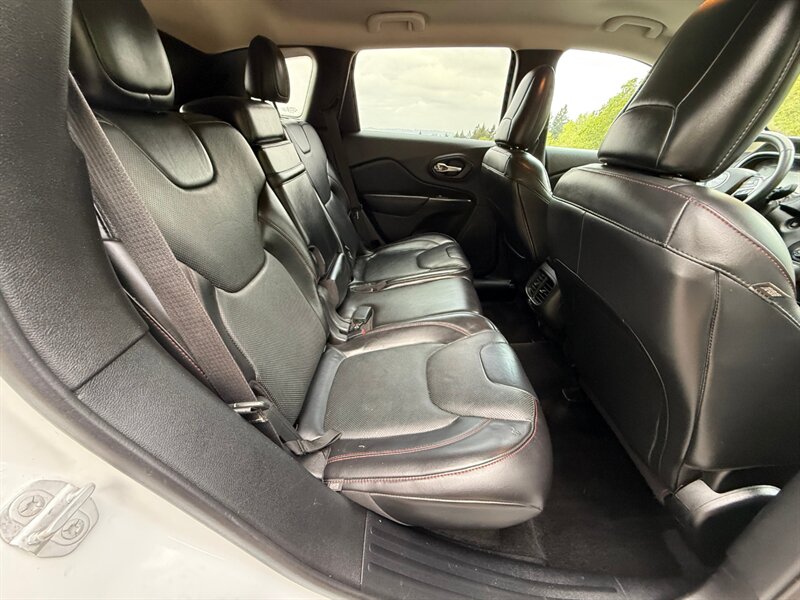 2015 Jeep Cherokee Trailhawk - Photo 15 - Portland, OR 97202