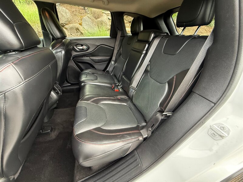 2015 Jeep Cherokee Trailhawk - Photo 16 - Portland, OR 97202