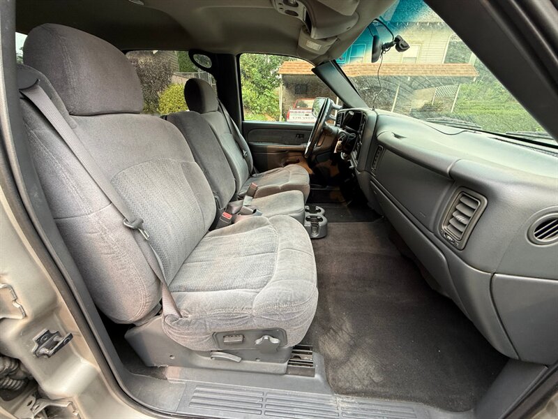 2002 Chevrolet Silverado 2500 - Photo 10 - Portland, OR 97202