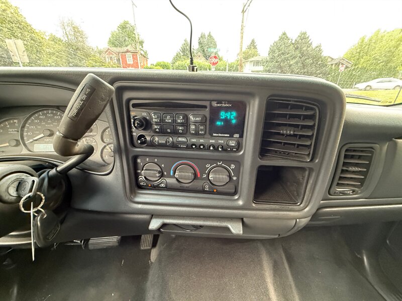 2002 Chevrolet Silverado 2500 - Photo 16 - Portland, OR 97202