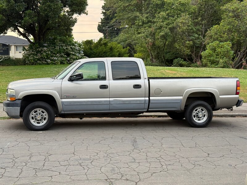 2002 Chevrolet Silverado 2500 - Photo 2 - Portland, OR 97202