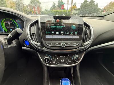 2018 Chevrolet Volt Premier   - Photo 14 - Portland, OR 97202