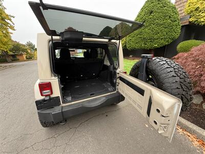2017 Jeep Wrangler Unlimited Sport   - Photo 7 - Portland, OR 97202