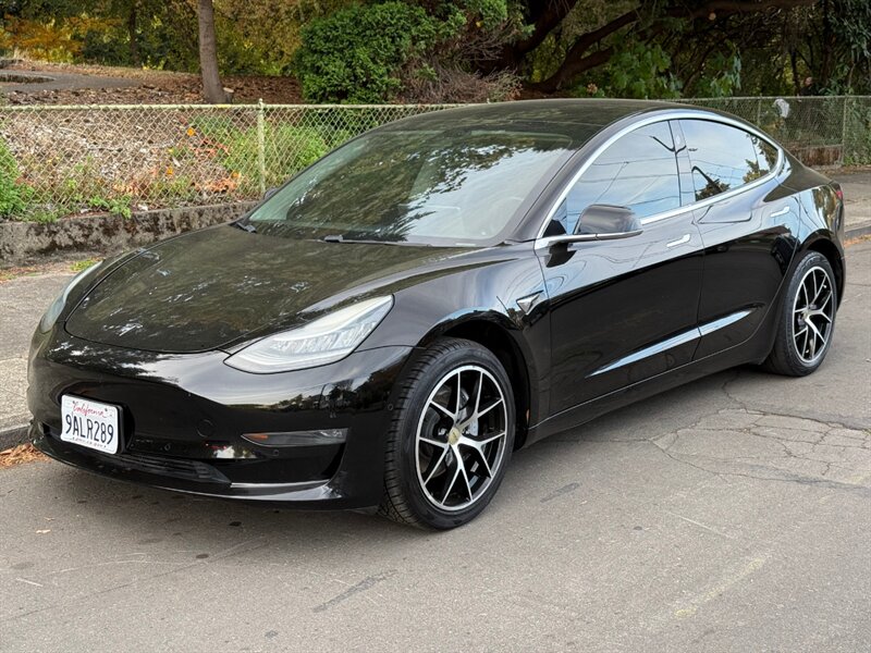 2019 Tesla Model 3 Mid Range   - Photo 1 - Portland, OR 97202