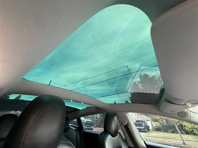 2019 Tesla Model 3 Mid Range   - Photo 11 - Portland, OR 97202