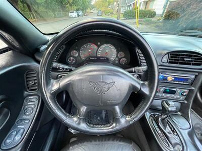 2004 Chevrolet Corvette   - Photo 21 - Portland, OR 97202