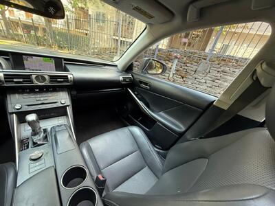 2015 Lexus IS 250   - Photo 18 - Portland, OR 97202