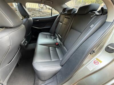 2015 Lexus IS 250   - Photo 15 - Portland, OR 97202