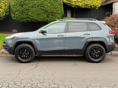 2015 Jeep Cherokee Trailhawk   - Photo 2 - Portland, OR 97202