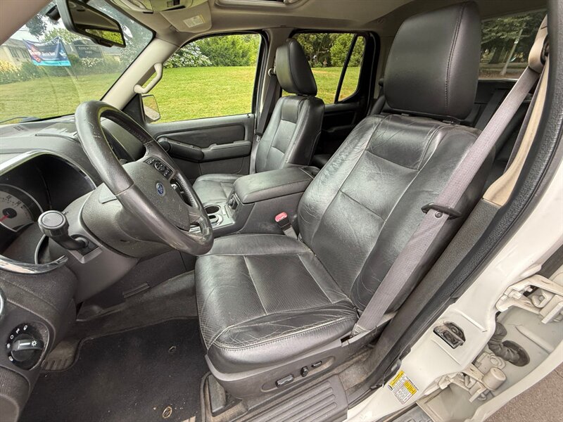 2009 Ford Explorer Sport Trac Limited - Photo 10 - Portland, OR 97202