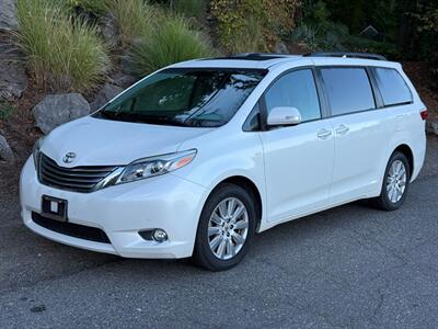 2017 Toyota Sienna Limited 7-Passenger   - Photo 1 - Portland, OR 97202
