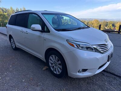 2017 Toyota Sienna Limited 7-Passenger   - Photo 6 - Portland, OR 97202