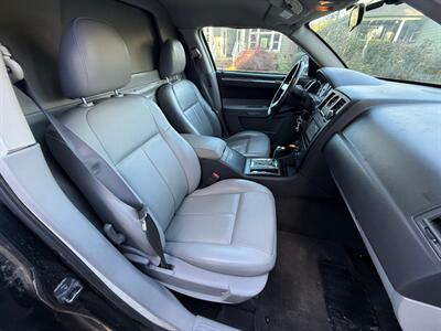 2006 Chrysler 300 Series Touring Limousine - Photo 15 - Portland, OR 97202