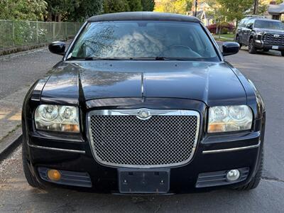 2006 Chrysler 300 Series Touring Limousine - Photo 4 - Portland, OR 97202