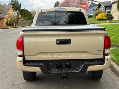 2018 Toyota Tacoma TRD Off-Road   - Photo 5 - Portland, OR 97202