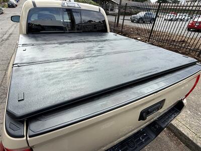 2018 Toyota Tacoma TRD Off-Road   - Photo 22 - Portland, OR 97202