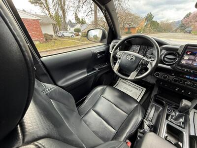 2018 Toyota Tacoma TRD Off-Road   - Photo 17 - Portland, OR 97202
