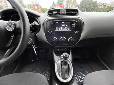 2017 Kia Soul   - Photo 16 - Portland, OR 97202