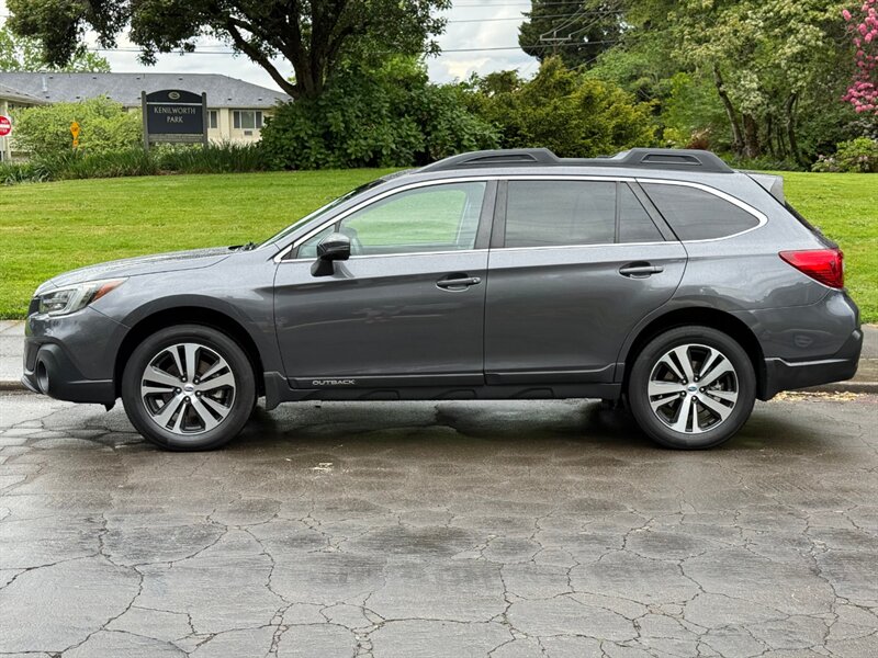 2018 Subaru Outback 2.5i Limited - Photo 2 - Portland, OR 97202