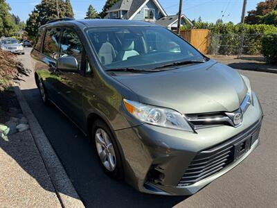 2018 Toyota Sienna LE 8-Passenger   - Photo 5 - Portland, OR 97202