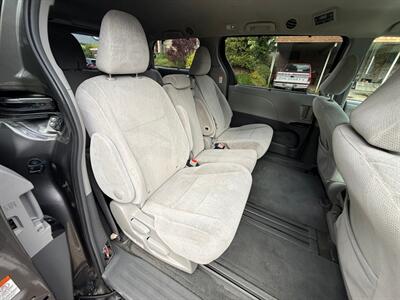 2016 Toyota Sienna LE 8-Passenger - Photo 11 - Portland, OR 97202