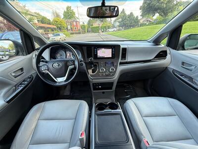 2017 Toyota Sienna XLE 7-Passenger   - Photo 17 - Portland, OR 97202