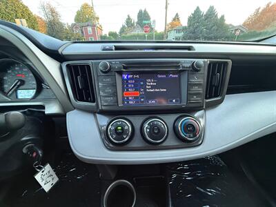 2013 Toyota RAV4 LE - Photo 17 - Portland, OR 97202