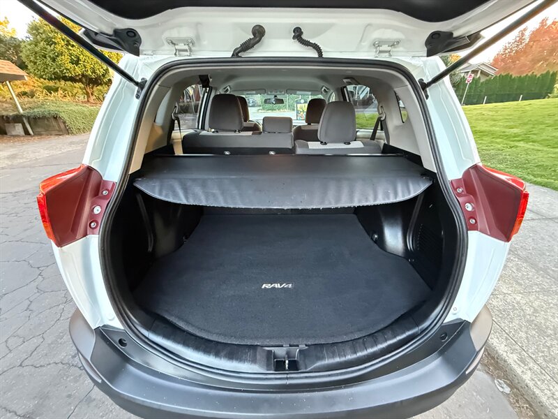 2013 Toyota RAV4 LE - Photo 8 - Portland, OR 97202