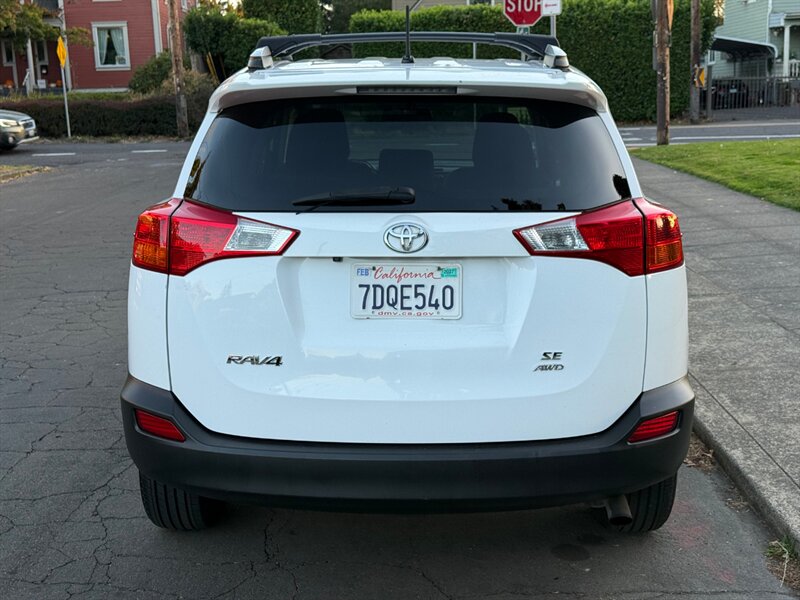 2013 Toyota RAV4 LE - Photo 5 - Portland, OR 97202