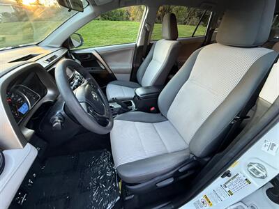 2013 Toyota RAV4 LE - Photo 11 - Portland, OR 97202