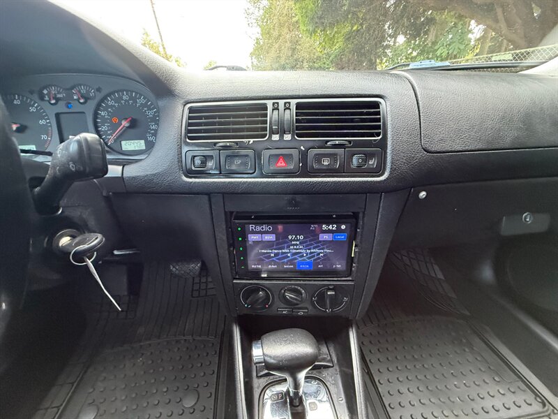 2003 Volkswagen Jetta GLS 1.8T - Photo 15 - Portland, OR 97202