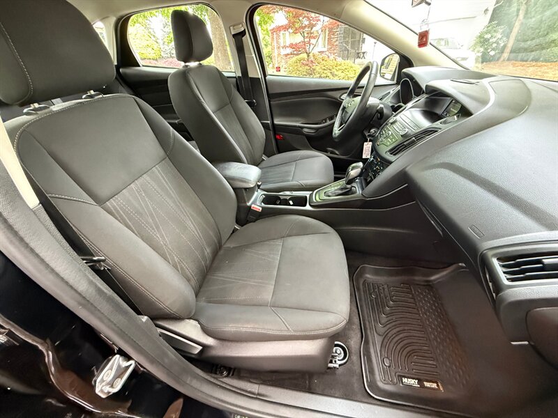 2018 Ford Focus SE - Photo 10 - Portland, OR 97202