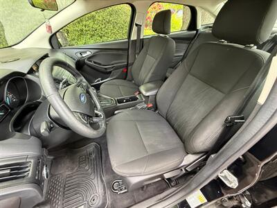 2018 Ford Focus SE - Photo 8 - Portland, OR 97202