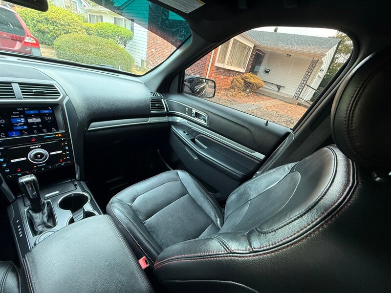 2017 Ford Explorer Sport - Photo 17 - Portland, OR 97202