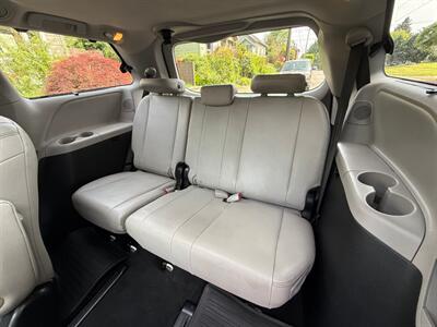 2017 Toyota Sienna Limited 7-Passenger - Photo 16 - Portland, OR 97202