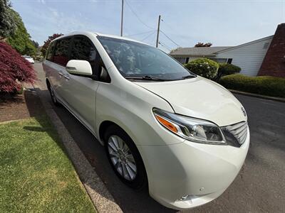 2017 Toyota Sienna Limited 7-Passenger - Photo 6 - Portland, OR 97202