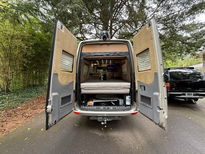 2017 Mercedes-Benz Sprinter 3500 Roadtrek E-trek RS Adventurous XL 4x4 - Photo 11 - Portland, OR 97202