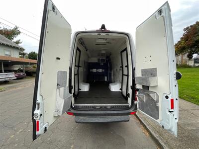 2016 Freightliner Sprinter 3500 Extended High Roof   - Photo 7 - Portland, OR 97202