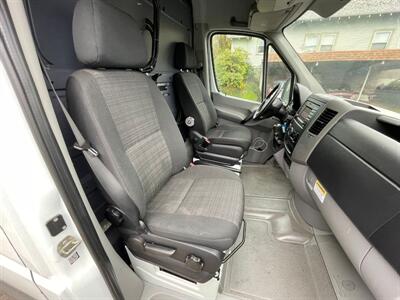 2016 Freightliner Sprinter 3500 Extended High Roof   - Photo 18 - Portland, OR 97202